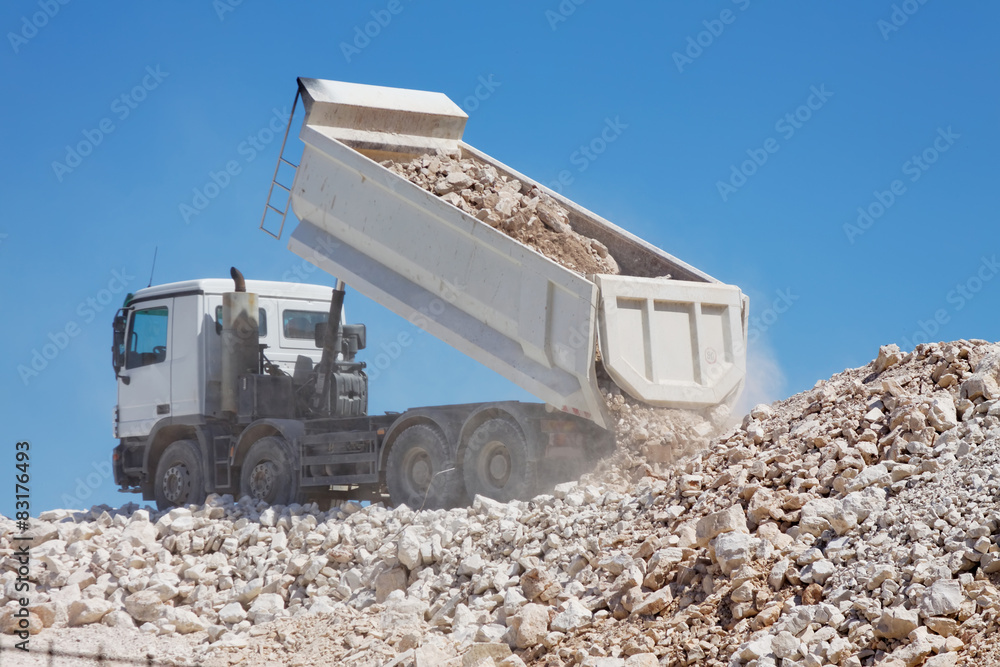 Obraz premium Tipper truck