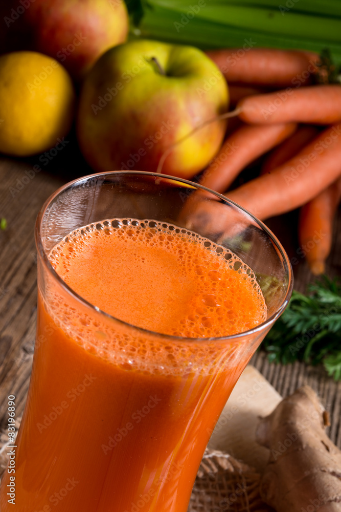 freshly squeezed carrot juice freshly squeezed carrot juice