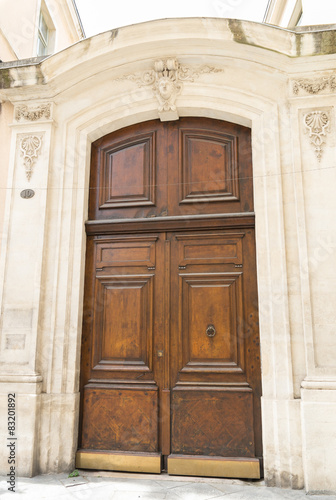 Grande porte en bois, Nîmes