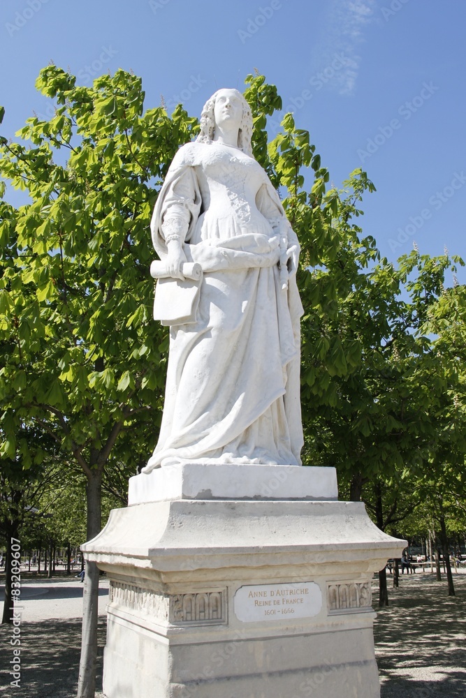 Anne d'Autriche, statue du jardin du Luxembourg à Paris