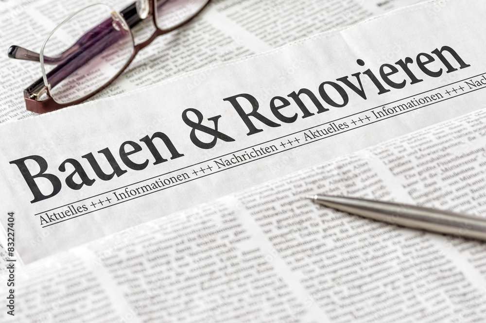 Zeitung mit der Überschrift Bauen und Renovieren Zeitung mit der Überschrift Bauen und Renovieren