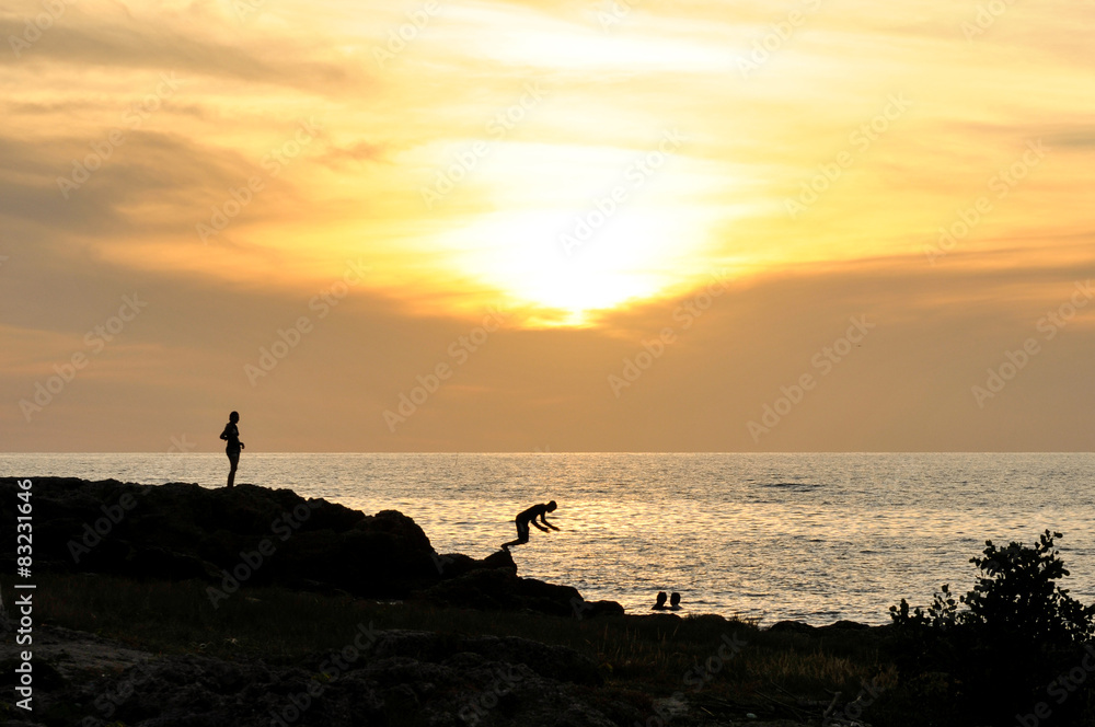Sonnenuntergang mit Spiegelung am Playa Boca, Kuba