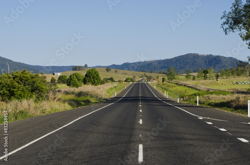 Rural road in Australia © Istimages