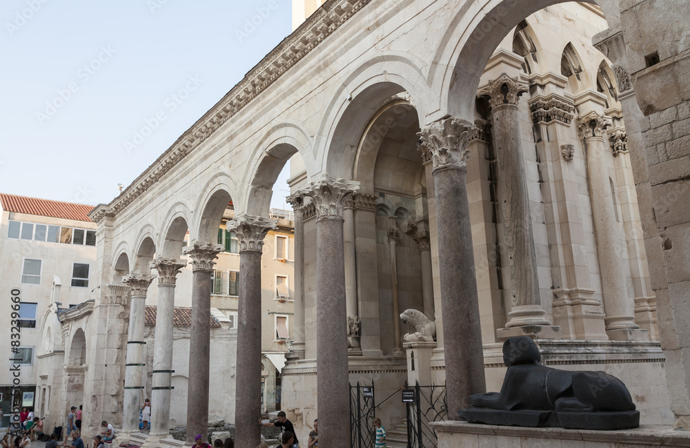 Columnas del Peristilo del Palacio Diocleciano de Split