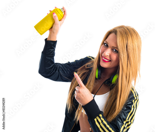 Cuadro en lienzo girl with a spray can