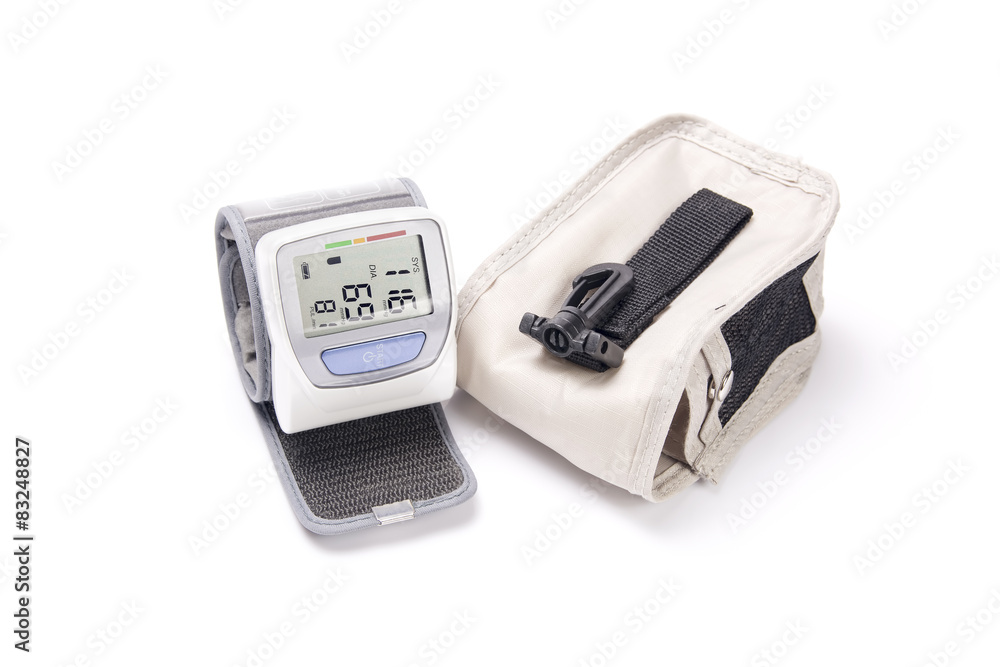 device for measurement of arterial pressure and a case device for measurement of arterial pressure and a case