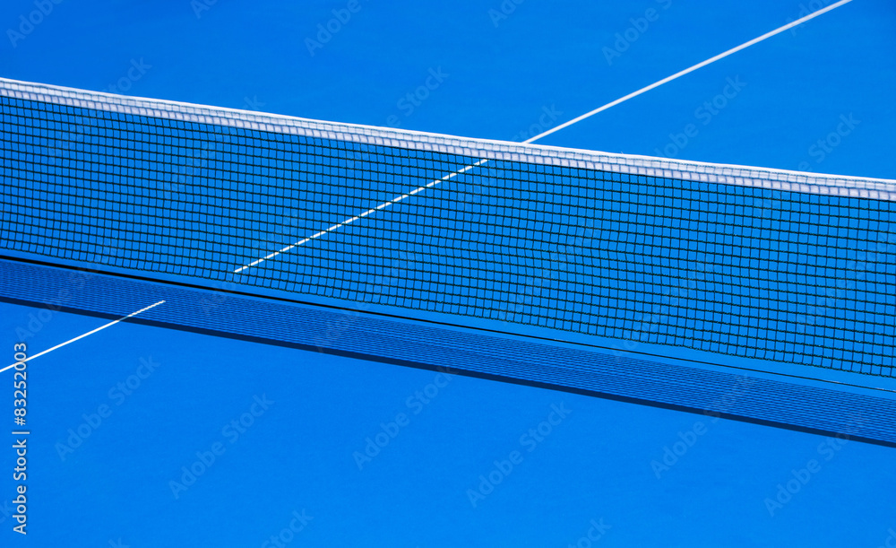 Table and grid for playing table tennis
