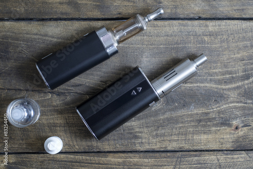 Advanced personal vaporizer or e-cigarette photo