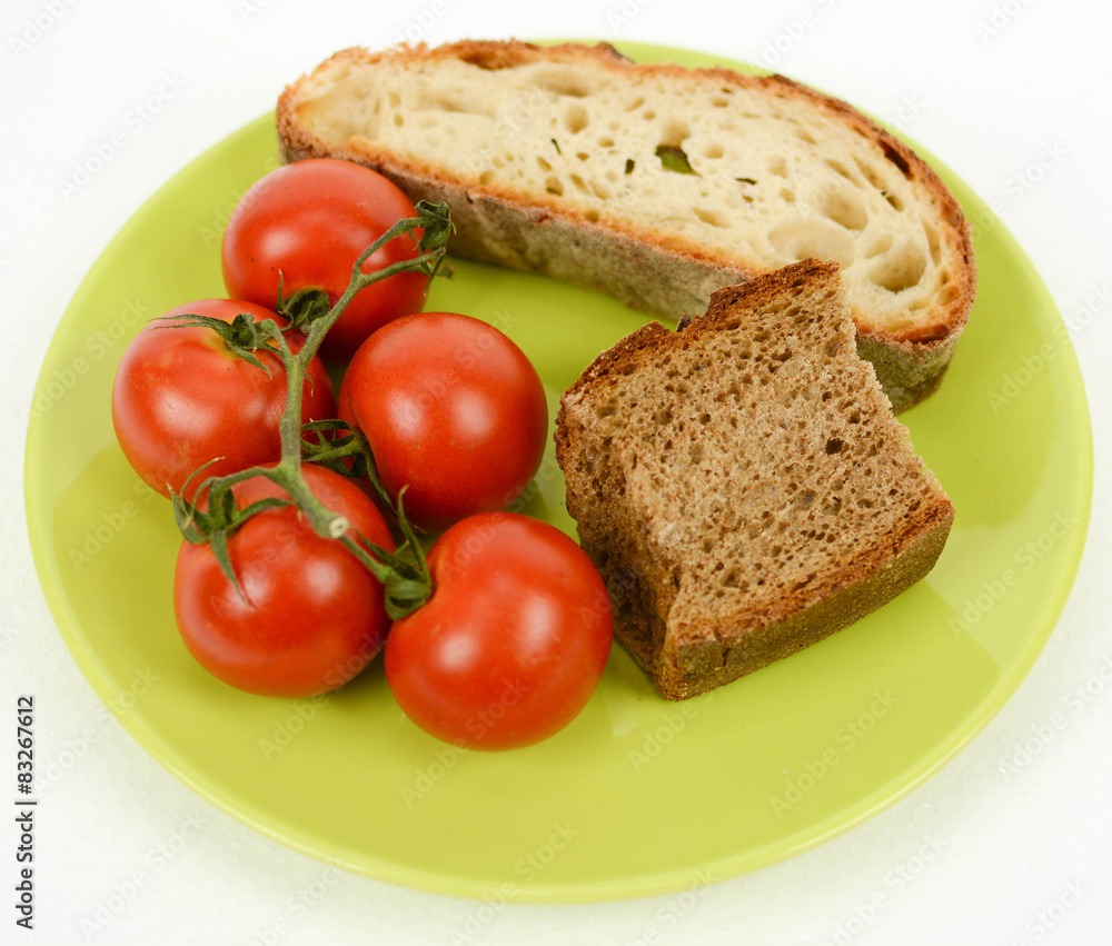 mediterranean diet bread and tomato