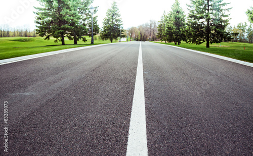 road going to horizon