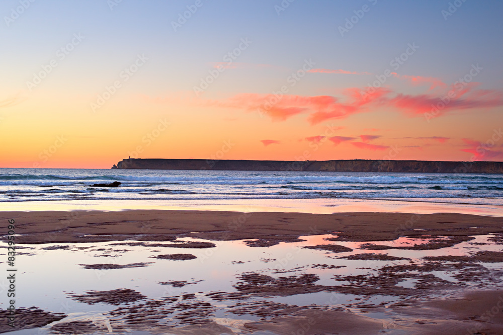 Naklejka premium Varicolored ocean sunset, Portugal