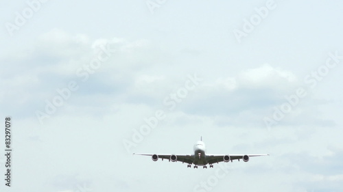 Airbus A380, Jumbo im Landeanflug