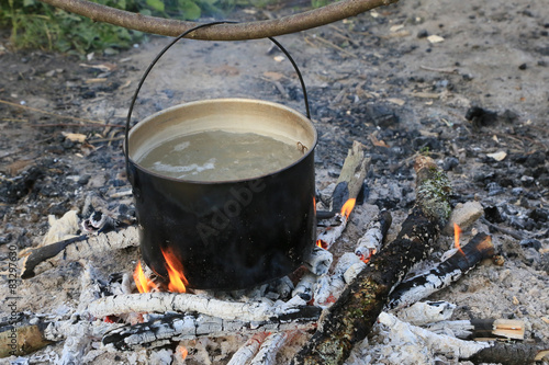 Kochen auf Holzfeuer II