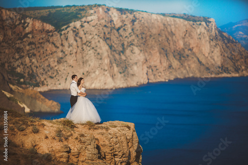 bride groom wedding day outdoors