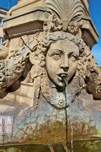 fontaine de P..BERNARD à Chasselay rhône lyonnais