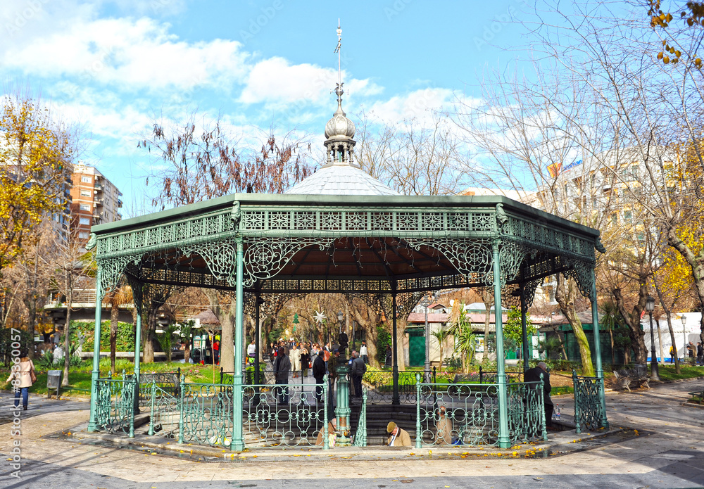 fuente-agria-puertollano-ciudad-real-espa-a-foto-de-stock-adobe-stock