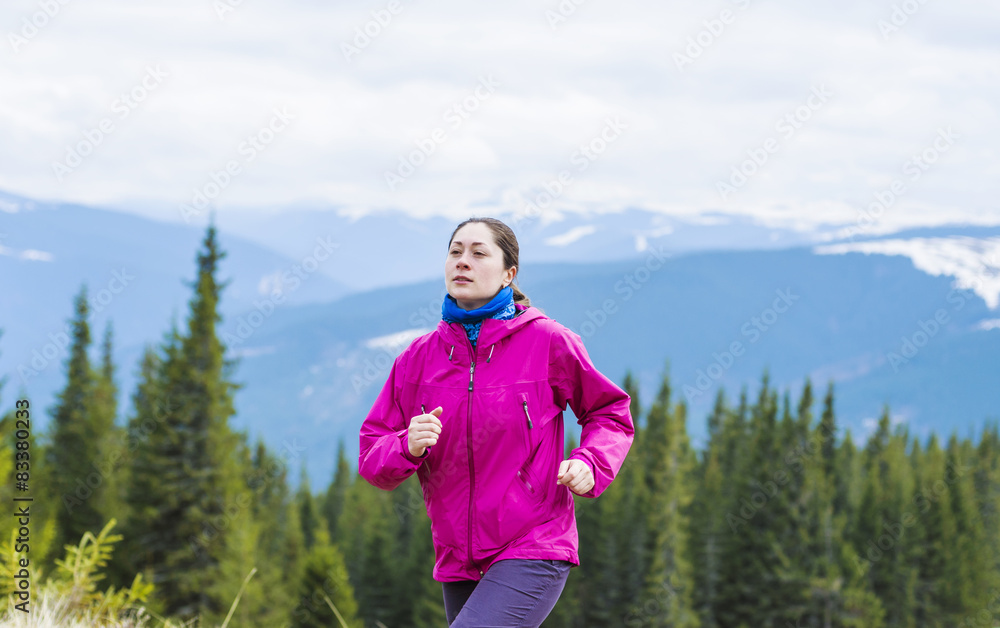 young caucasian female run outdoors