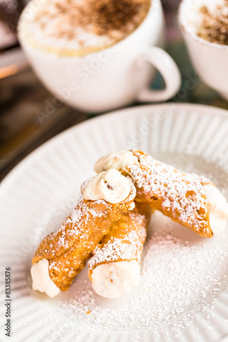 Cannoli photo