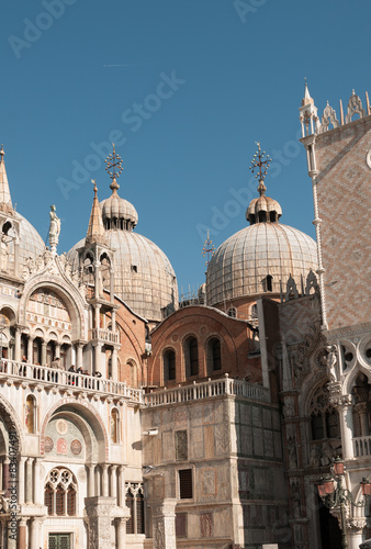 Campanile und Dogenpalast in Venedig