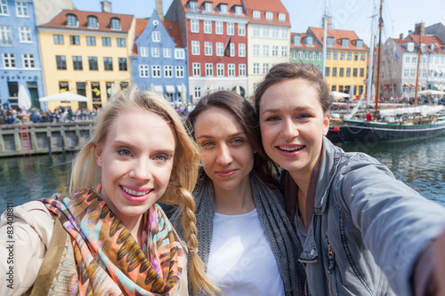 Photography Group of women taking a selfie in Copenhagen