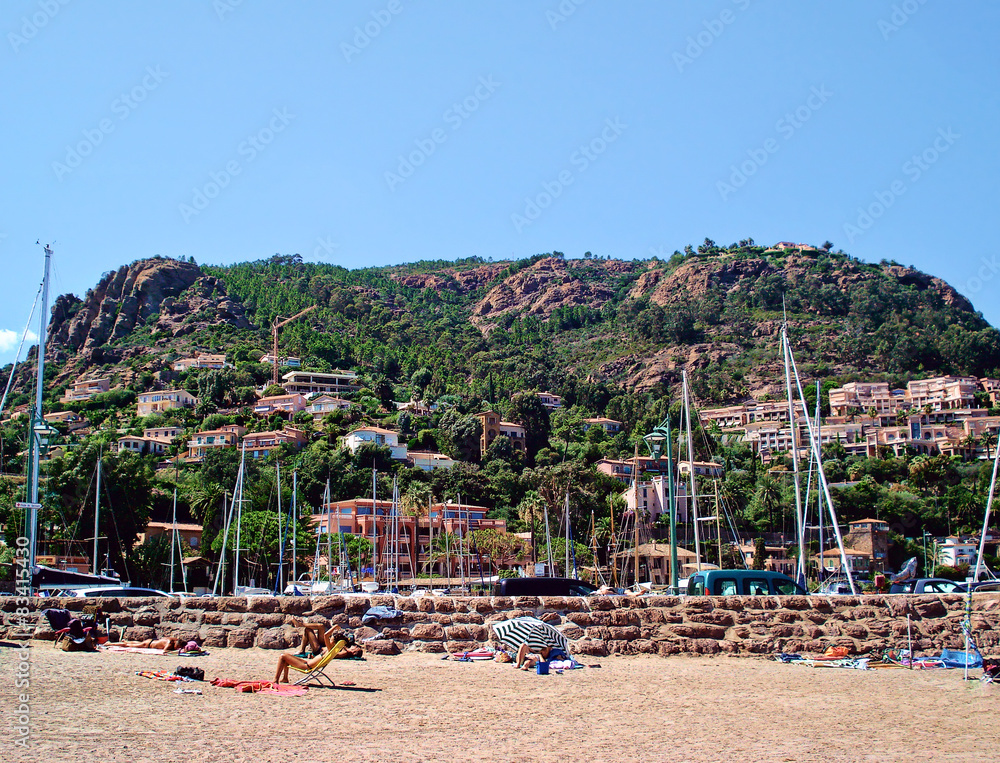 Fototapeta premium Theoule-sur-Mer beach view from the coastline