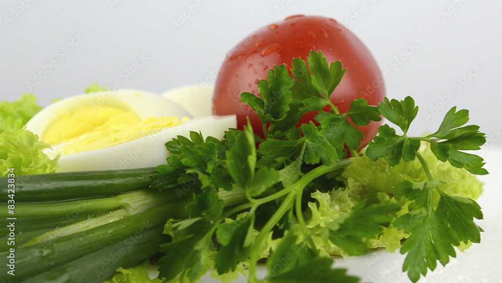 Onions, boiled eggs, lettuce, tomato, parsley Onions, boiled eggs, lettuce, tomato, parsley