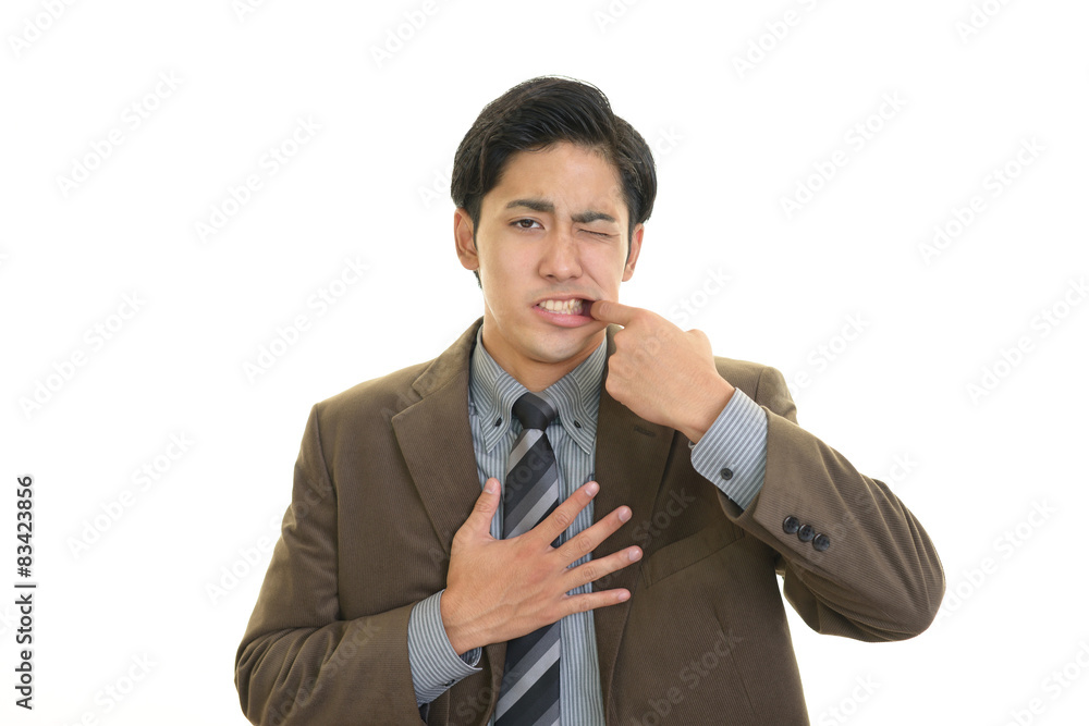 歯痛を訴える男性