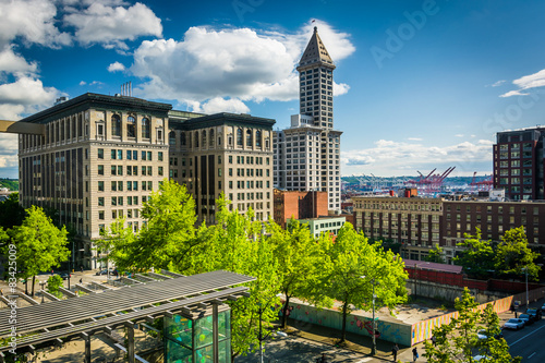 Obraz na plátne View of buildings near Pioneer Square, in Seattle, Washington.