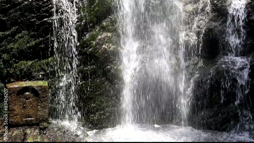 Wallpaper Mural 滝とお地蔵 Torontodigital.ca