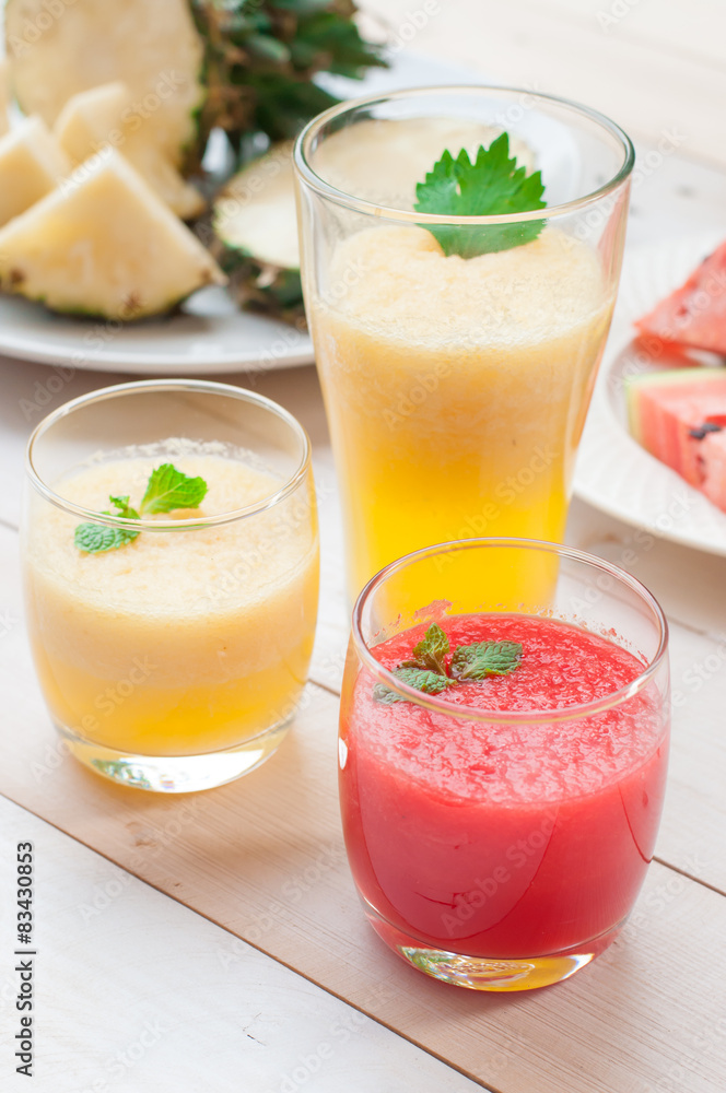 Colorful fruit drinkings Colorful fruit drinkings