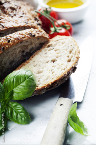 Bread, tomato, basil and olive oil