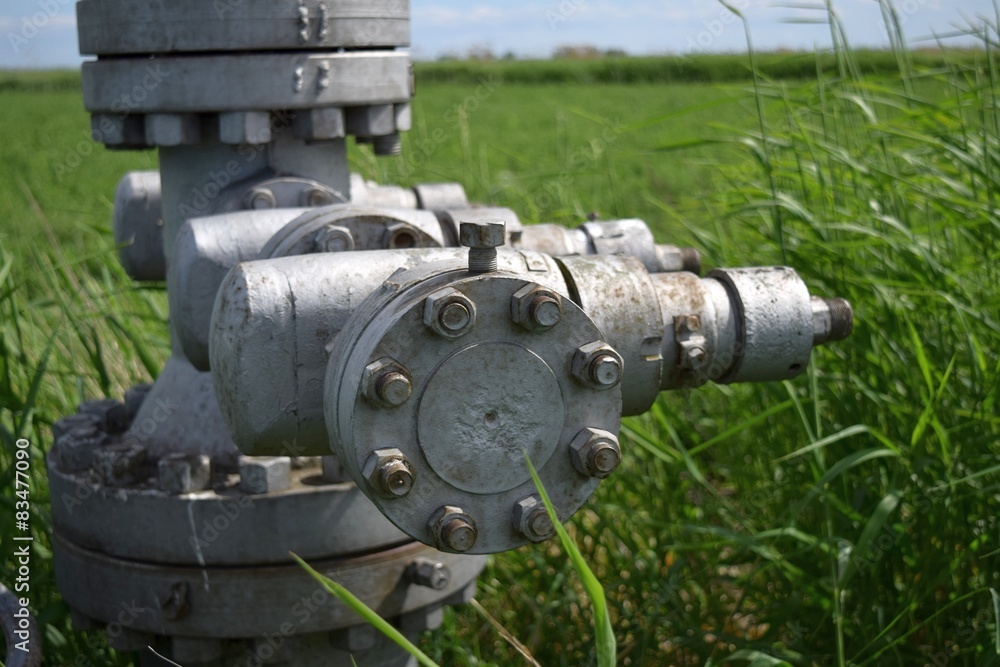 Equipment of an oil well
Equipment of an oil well