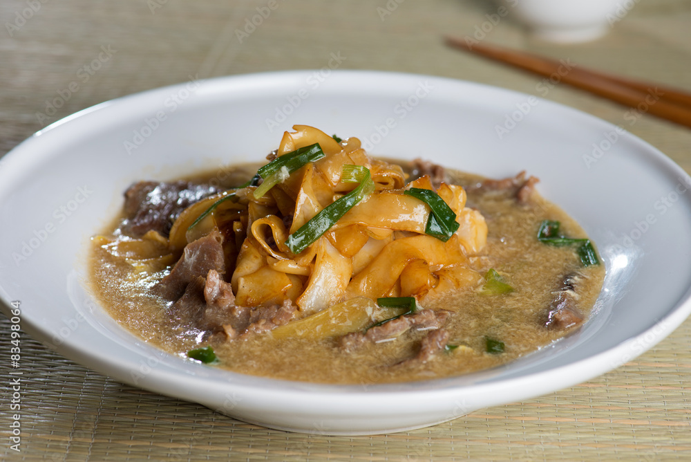 wat tan hor, popular cantonese fried noodle with beef wat tan hor, popular cantonese fried noodle with beef