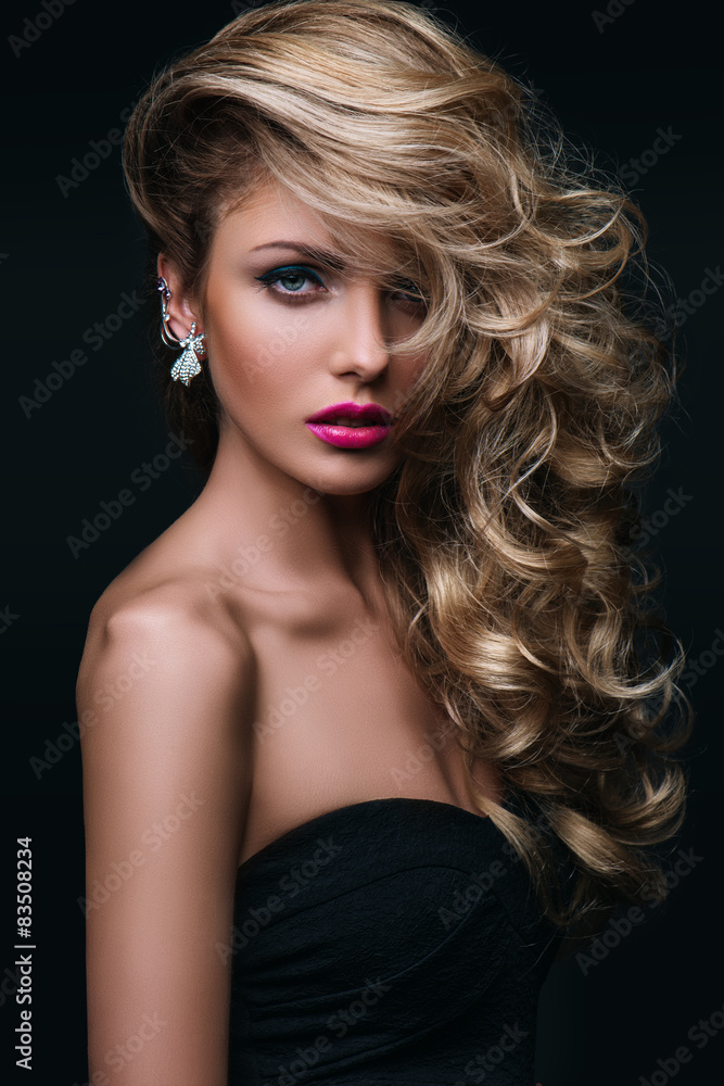 Fototapeta beauty girl blond hair curly