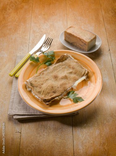 фотографія focaccia stuffed with taleggio cheese