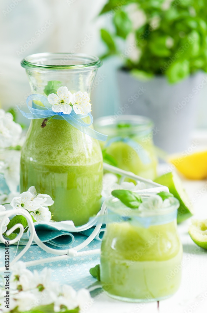 Healthy Organic Green Fruit smoothie Healthy Organic Green Fruit smoothie