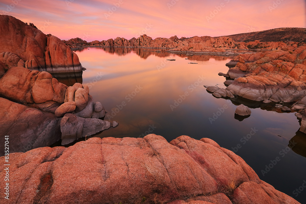 Fototapeta premium Watson Lake in the Granite Dells of Prescott, AZ