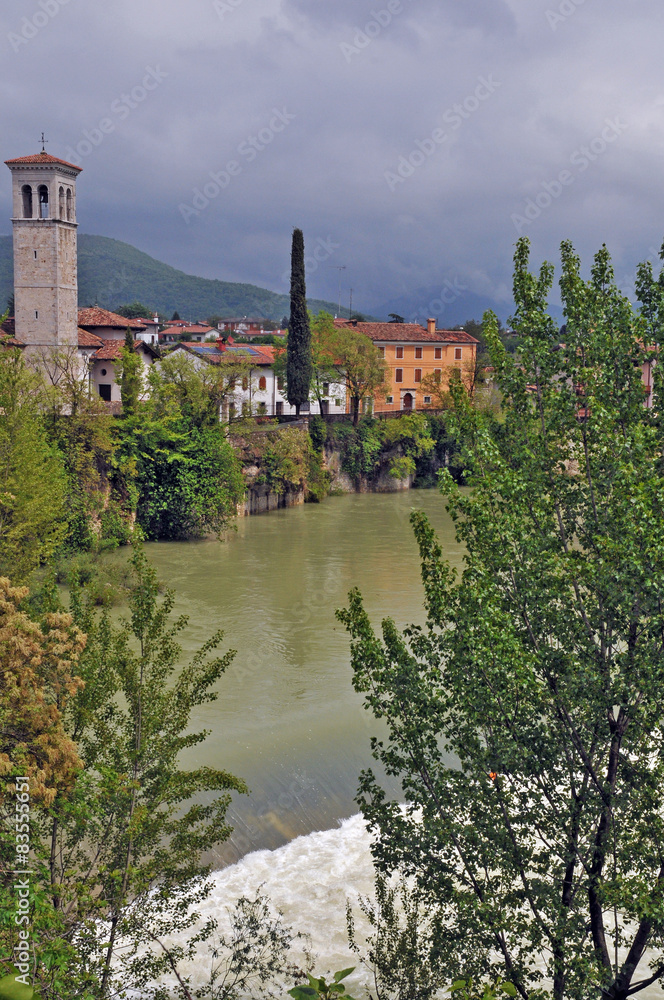 Obraz premium Cividale del Friuli lungo il Natisone