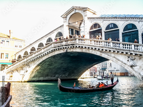 Venise Le pont du Rialto sur le Grand Canal © Gerald Villena