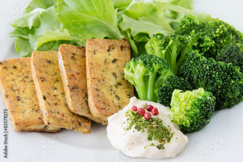 Tofu und Brokkoli