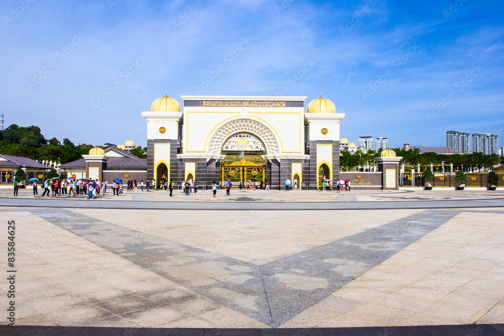 Obraz premium KUALA LAMPUR, MALAYSIA- FEB10, 2015: Tourist travel at Sultan's