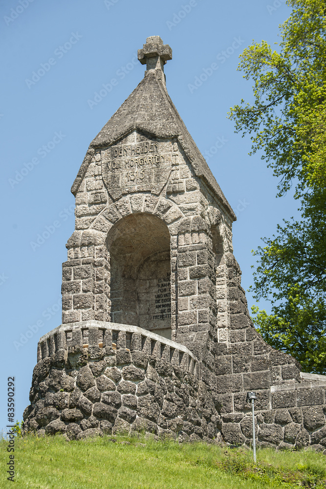 Fototapeta premium Schlachtdenkmal von Morgarten am Aegerisee, Zug, Schweiz