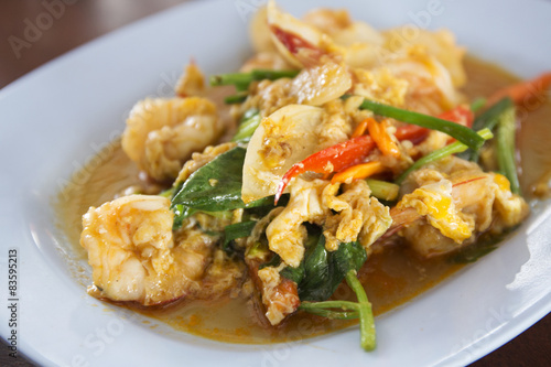 Stir fried Shrimp with yellow curry