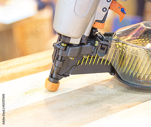 Nail gun