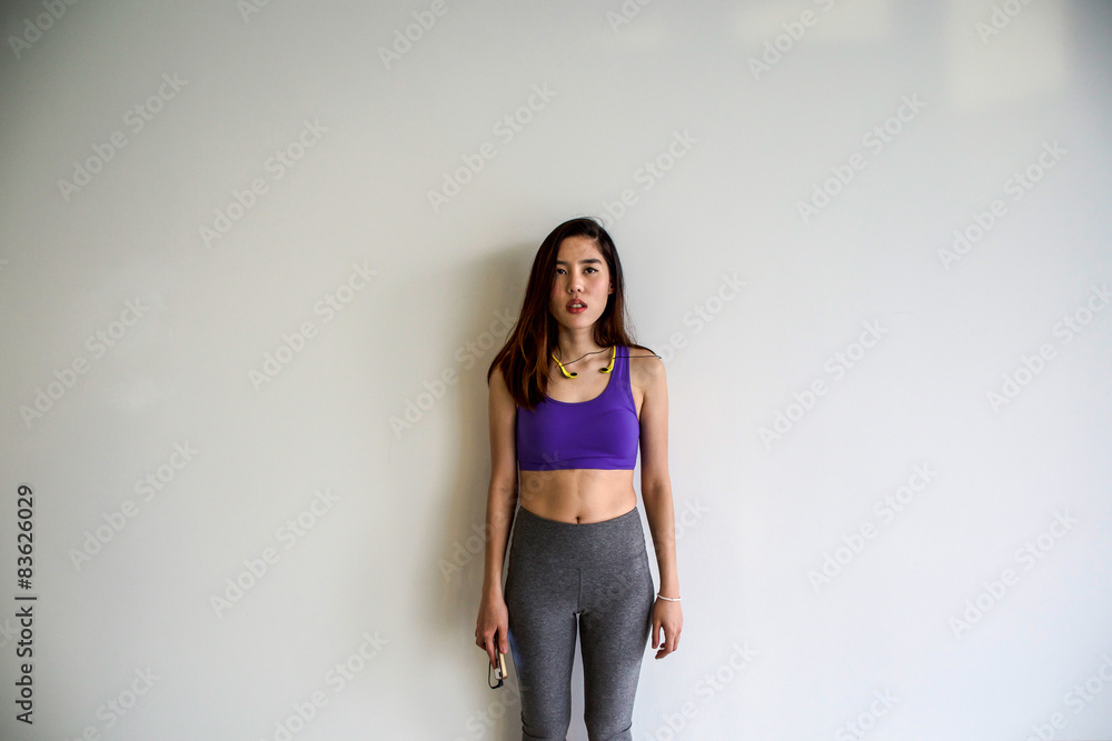 sporty woman -sport, excercise, technology, internet and healthc sporty woman -sport, excercise, technology, internet and healthc