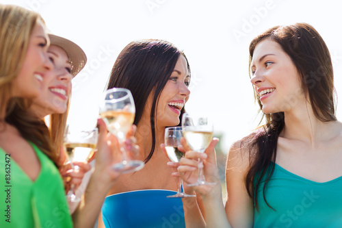 girls with champagne glasses