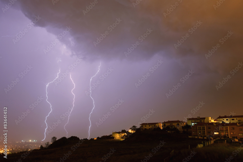 Naklejka premium lightning bolt