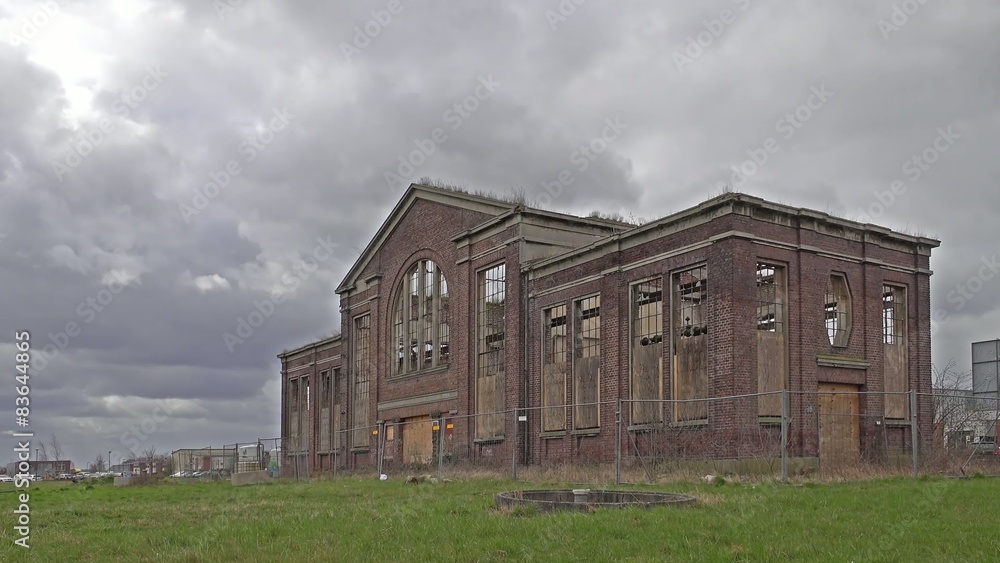 Establishing shot - Lost industrial building - Timelapse Establishing shot - Lost industrial building - Timelapse
