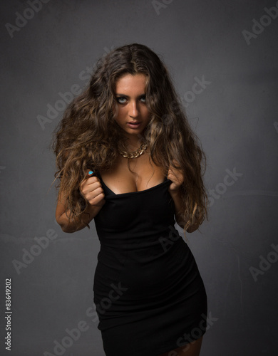 Photography girl showing breasts