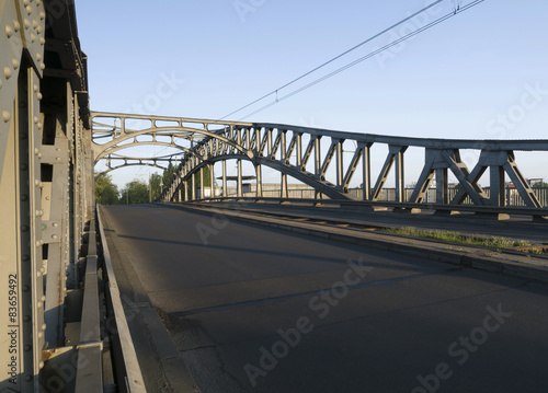 Fototapeta Naklejka Na Ścianę i Meble -  Bridge in the morning light - Bornholmer Bridge Berlin